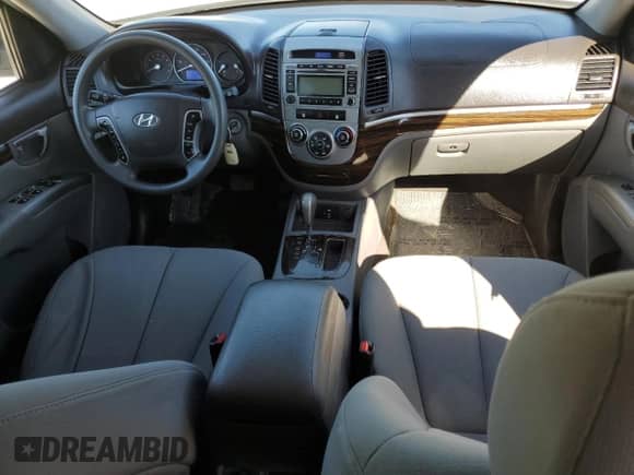 2010 Hyundai Santa Fe GLS z VIN 5NMSG3AB4AH391371, wystawiony jako Copart lot #86821095 z przebiegiem 238 863 mil mil oraz Szkoda całkowita • Salvage title. Historia ofert i sprzedaży dostępna na DreamBid. Obrazek 8.