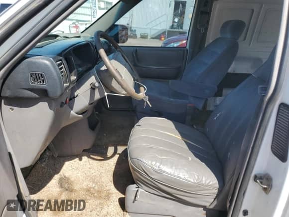 1994 Dodge Caravan with VIN 2B7GH1131RR570758, listed as a Copart auction lot 68755955 with 310,763 mi miles and Salvage title. Bid and sale history available at DreamBid. Image 7.