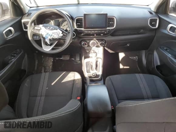 2020 Hyundai Venue SEL z VIN KMHRC8A37LU024794, wystawiony jako Copart lot #77450404 z przebiegiem 42 114 mil mil oraz Szkoda całkowita • Salvage title. Historia ofert i sprzedaży dostępna na DreamBid. Obrazek 8.