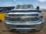 2015 Chevrolet Silverado 2500HD Work Truck z VIN 1GC1KUEG2FF605607, wystawiony jako Copart lot #60569655 z przebiegiem 155 741 mil mil oraz Szkoda całkowita • Salvage title. Historia ofert i sprzedaży dostępna na DreamBid. Obrazek 5.