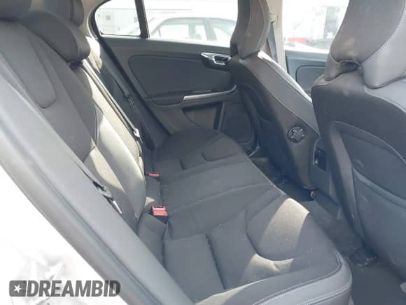 2015 Volvo S60 с VIN YV126MFA6F1311511, выставлен на аукционе IAAI как лот 41696723 с пробегом 136 780 миль миль и . История ставок и продаж доступна на DreamBid. Изображение 8.