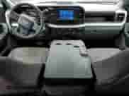 2023 Ford F-250 XL z VIN 1FT8X2BA3PEC95740, wystawiony jako Copart lot #68898844 z przebiegiem 10 044 mil mil oraz Szkoda całkowita • Salvage title. Historia ofert i sprzedaży dostępna na DreamBid. Obrazek 8.