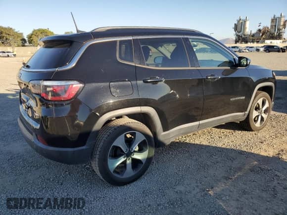 2020 Jeep Compass Latitude with VIN 3C4NJDBB2LT222085, listed as a Copart auction lot 82641105 with 74,258 mi miles and Clean title. Bid and sale history available at DreamBid. Image 3.