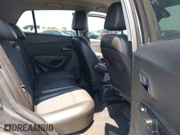 2020 Chevrolet Trax LT z VIN 3GNCJLSB3LL227742, wystawiony jako IAAI lot #42731737 z przebiegiem 65 557 mil mil oraz . Historia ofert i sprzedaży dostępna na DreamBid. Obrazek 8.