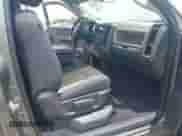 2012 Ram 1500 Express с VIN 3C6JD6AT3CG261294, выставлен на аукционе IAAI как лот 42761298 с пробегом 117 477 миль миль и . История ставок и продаж доступна на DreamBid. Изображение 5.