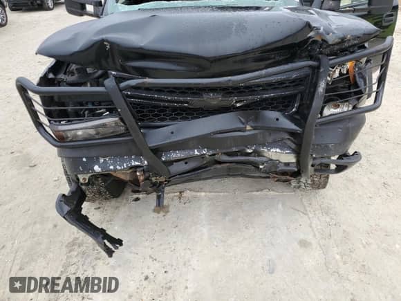 2006 Chevrolet Silverado 2500HD LT1 z VIN 1GCHK29UX6E233555, wystawiony jako Copart lot #86495184 z przebiegiem Nie podano mil oraz Nie do naprawy • Non repairable. Historia ofert i sprzedaży dostępna na DreamBid. Obrazek 11.
