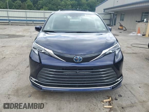 2021 Toyota Sienna Limited z VIN 5TDESKFC8MS034235, wystawiony jako Copart lot #63770035 z przebiegiem 50 981 mil mil oraz Szkoda całkowita • Salvage title. Historia ofert i sprzedaży dostępna na DreamBid. Obrazek 5.