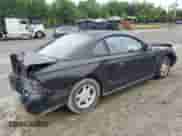 1994 Ford Mustang z VIN 1FALP4041RF222565, wystawiony jako Copart lot #58358305 z przebiegiem 197 853 mil mil oraz Szkoda całkowita • Salvage title. Historia ofert i sprzedaży dostępna na DreamBid. Obrazek 3.