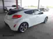 2013 Hyundai Veloster w/Black Int z VIN KMHTC6AD3DU171621, wystawiony jako IAAI lot #42902812 z przebiegiem 135 498 mil mil oraz . Historia ofert i sprzedaży dostępna na DreamBid. Obrazek 4.