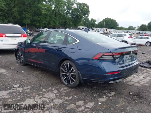2025 Honda Accord Touring с VIN 1HGCY2F89SA032717, выставлен на аукционе IAAI как лот 42908315 с пробегом 1 943 миль миль и . История ставок и продаж доступна на DreamBid. Изображение 3.
