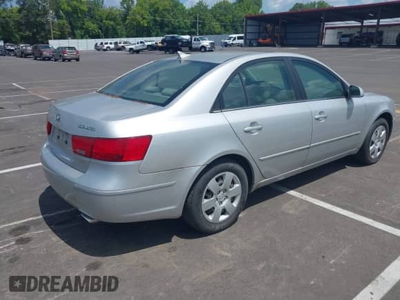 2009 Hyundai Sonata GLS с VIN 5NPET46F29H436025, выставлен на аукционе IAAI как лот 42745876 с пробегом 189 044 миль миль и . История ставок и продаж доступна на DreamBid. Изображение 4.