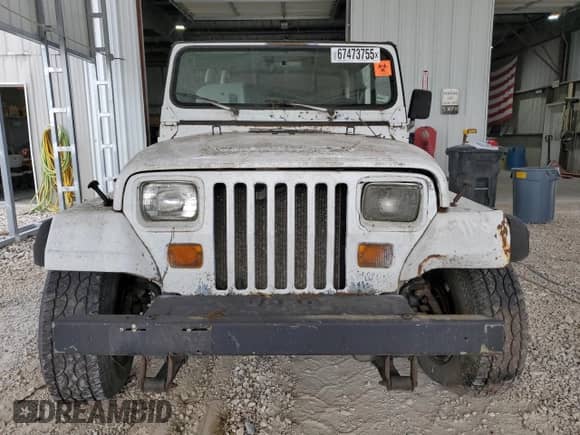 1995 Jeep Wrangler S с VIN 1J4FY19P1SP262512, выставлен на аукционе Copart как лот 67473755 с пробегом 195 157 миль миль и Чистый • Clean title. История ставок и продаж доступна на DreamBid. Изображение 5.