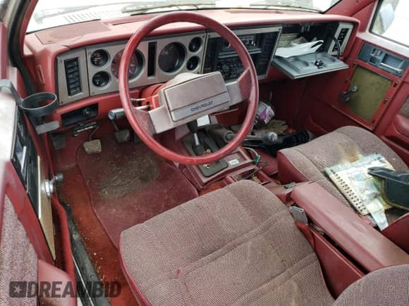 1985 Chevrolet Blazer with VIN 1G8CT18B1F8203287, listed as a Copart auction lot 70918924 with 95,304 mi miles and Clean title. Bid and sale history available at DreamBid. Image 8.