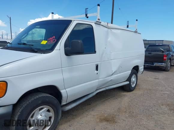 2007 Ford Econoline Cargo Commercial with VIN 1FTNE24W77DA44792, listed as a IAAI auction lot 42963209 with 112,119 mi miles and . Bid and sale history available at DreamBid. Image 6.