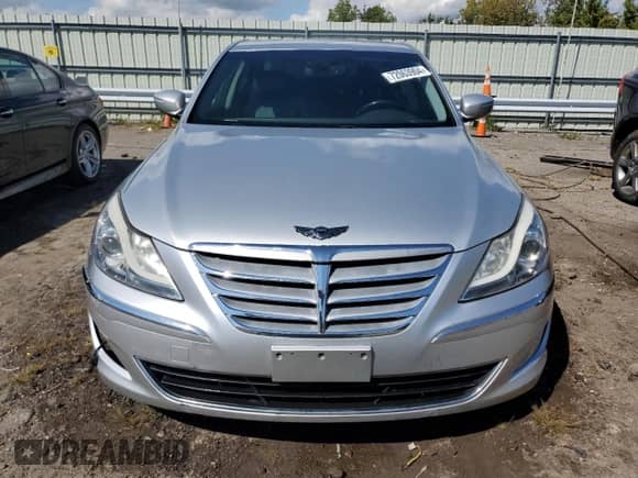 2013 Hyundai Genesis 3.8L с VIN KMHGC4DD1DU222020, выставлен на аукционе Copart как лот 72063904 с пробегом 148 786 миль миль и Чистый • Clean title. История ставок и продаж доступна на DreamBid. Изображение 5.