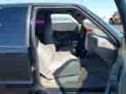 2001 Chevrolet S-10 LS with VIN 1GCCS19W618255890, listed as a IAAI auction lot 42980669 with 166,257 mi miles and . Bid and sale history available at DreamBid. Image 5.