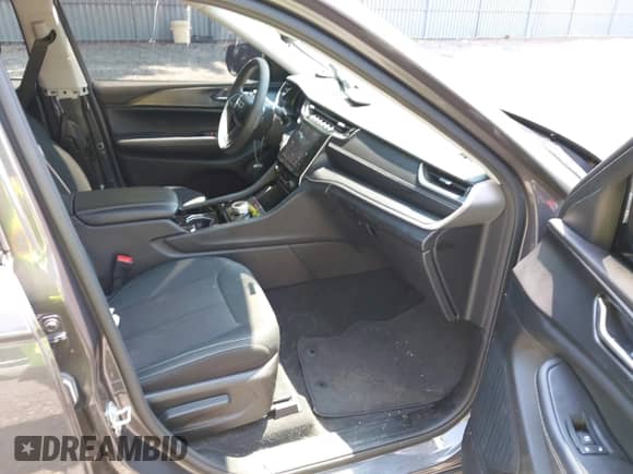 2023 Jeep Grand Cherokee Laredo with VIN 1C4RJKAG2P8842555, listed as a IAAI auction lot 42861769 with 27,906 mi miles and . Bid and sale history available at DreamBid. Image 5.