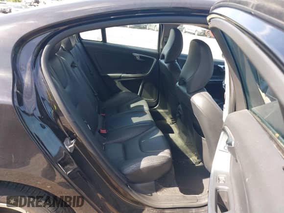 2014 Volvo S60 T5 с VIN YV1612FSXE1290190, выставлен на аукционе IAAI как лот 43382498 с пробегом 174 424 миль миль и . История ставок и продаж доступна на DreamBid. Изображение 8.
