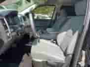 2020 Ram 1500 Tradesman z VIN 3C6RR7KT6LG296047, wystawiony jako Copart lot #61485175 z przebiegiem 101 789 mil mil oraz Szkoda całkowita • Salvage title. Historia ofert i sprzedaży dostępna na DreamBid. Obrazek 7.