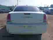 2014 Chrysler 300 с VIN 2C3CCARG7EH207048, выставлен на аукционе IAAI как лот 43239776 с пробегом 134 602 миль миль и . История ставок и продаж доступна на DreamBid. Изображение 16.