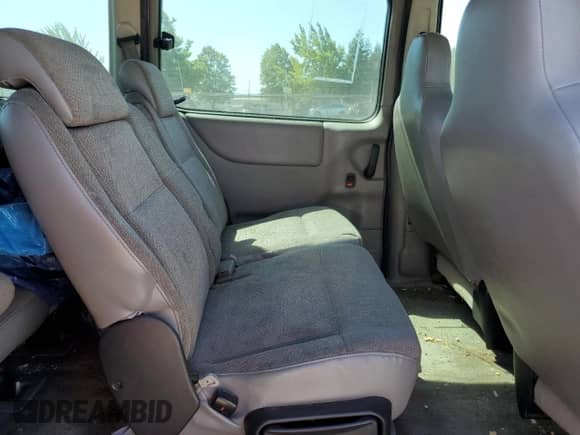 2004 Chevrolet Venture Plus с VIN 1GNDU03E94D113349, выставлен на аукционе Copart как лот 65648695 с пробегом 166 220 миль миль и Чистый • Clean title. История ставок и продаж доступна на DreamBid. Изображение 11.