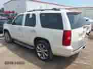 2008 Chevrolet Tahoe LTZ z VIN 1GNFC13J98R177933, wystawiony jako IAAI lot #42241762 z przebiegiem 135 187 mil mil oraz . Historia ofert i sprzedaży dostępna na DreamBid. Obrazek 3.