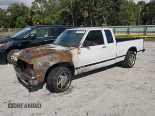 1993 Chevrolet S-10 с VIN 1GCCS19Z7P8167806, выставлен на аукционе Copart как лот 80077935 с пробегом Не указан миль и Списание • Salvage title. История ставок и продаж доступна на DreamBid. Изображение 1.
