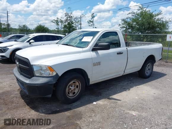 2018 Ram 1500 Tradesman с VIN 3C6JR6DG1JG219123, выставлен на аукционе IAAI как лот 42755696 с пробегом 140 522 миль миль и . История ставок и продаж доступна на DreamBid. Изображение 2.