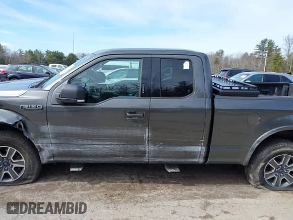 2017 Ford F-150 XL z VIN 1FTFX1EF7HFA68717, wystawiony jako IAAI lot #41894736 z przebiegiem 109 272 mil mil oraz . Historia ofert i sprzedaży dostępna na DreamBid. Obrazek 15.