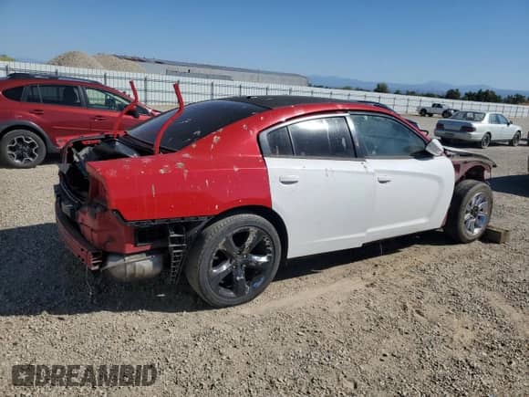 2013 Dodge Charger SXT с VIN 2C3CDXHG9DH605393, выставлен на аукционе Copart как лот 80951995 с пробегом Не указан миль и На запчасти • Non repairable. История ставок и продаж доступна на DreamBid. Изображение 3.