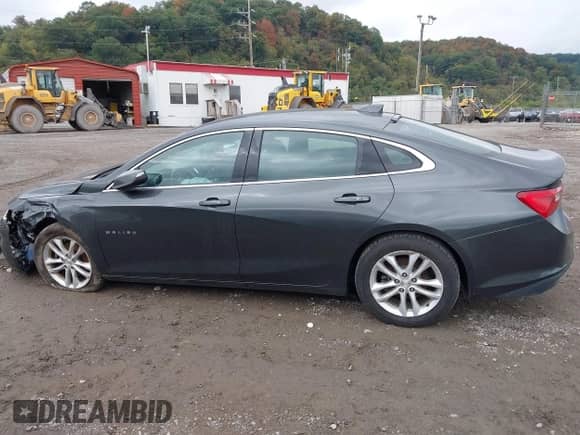 2018 Chevrolet Malibu LT z VIN 1G1ZD5ST6JF107433, wystawiony jako IAAI lot #43281943 z przebiegiem 59 802 mil mil oraz . Historia ofert i sprzedaży dostępna na DreamBid. Obrazek 14.