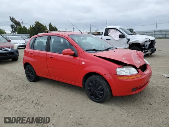 2006 Chevrolet Aveo LS z VIN KL1TD66676B674991, wystawiony jako Copart lot #54555505 z przebiegiem 198 580 mil mil oraz Szkoda całkowita • Salvage title. Historia ofert i sprzedaży dostępna na DreamBid. Obrazek 4.