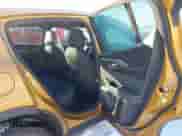 2024 Dodge Hornet GT z VIN ZACNDFAN8R3A44124, wystawiony jako IAAI lot #41565941 z przebiegiem 4 048 mil mil oraz . Historia ofert i sprzedaży dostępna na DreamBid. Obrazek 8.