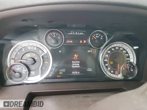 2015 Ram 1500 Big Horn with VIN 1C6RR7TM2FS528843, listed as a Copart auction lot 61572785 with 120,758 mi miles and Clean title. Bid and sale history available at DreamBid. Image 9.