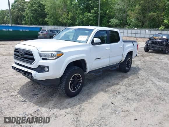 2016 Toyota Tacoma SR5 с VIN 5TFAX5GN9GX070712, выставлен на аукционе IAAI как лот 42274265 с пробегом 175 258 миль миль и . История ставок и продаж доступна на DreamBid. Изображение 17.