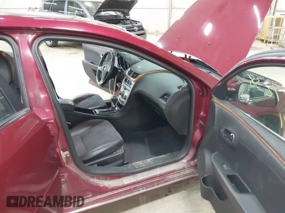 2011 Chevrolet Malibu 2LT с VIN 1G1ZD5E11BF299002, выставлен на аукционе IAAI как лот 43377238 с пробегом 107 322 миль миль и . История ставок и продаж доступна на DreamBid. Изображение 5.