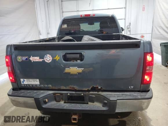 2007 Chevrolet Silverado 1500 1LT z VIN 2GCEK19C371597274, wystawiony jako Copart lot #65614695 z przebiegiem 242 787 mil mil oraz Szkoda całkowita • Salvage title. Historia ofert i sprzedaży dostępna na DreamBid. Obrazek 6.