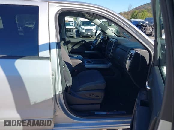 2017 Chevrolet Silverado 1500 LT с VIN 3GCUKREC0HG139572, выставлен на аукционе IAAI как лот 43418678 с пробегом 50 004 миль миль и . История ставок и продаж доступна на DreamBid. Изображение 5.