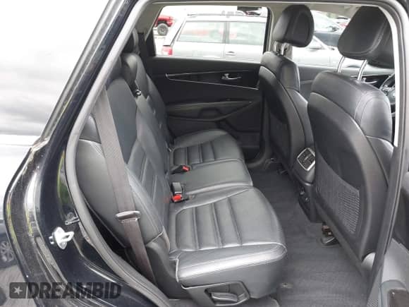 2016 Kia Sorento EX z VIN 5XYPHDA51GG111685, wystawiony jako IAAI lot #42701031 z przebiegiem 121 605 mil mil oraz . Historia ofert i sprzedaży dostępna na DreamBid. Obrazek 8.