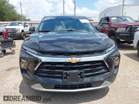 2025 Chevrolet Blazer LT with VIN 3GNKBCR4XSS142255, listed as a IAAI auction lot 42973700 with 14,746 mi miles and . Bid and sale history available at DreamBid. Image 12.