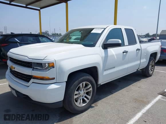 2017 Chevrolet Silverado 1500 Custom с VIN 1GCRCPEH8HZ229667, выставлен на аукционе IAAI как лот 42609687 с пробегом 126 010 миль миль и . История ставок и продаж доступна на DreamBid. Изображение 18.