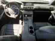 2016 Lexus IS 300/350 z VIN JTHCM1D22G5006803, wystawiony jako Copart lot #82176715 z przebiegiem 96 001 mil mil oraz Szkoda całkowita • Salvage title. Historia ofert i sprzedaży dostępna na DreamBid. Obrazek 8.