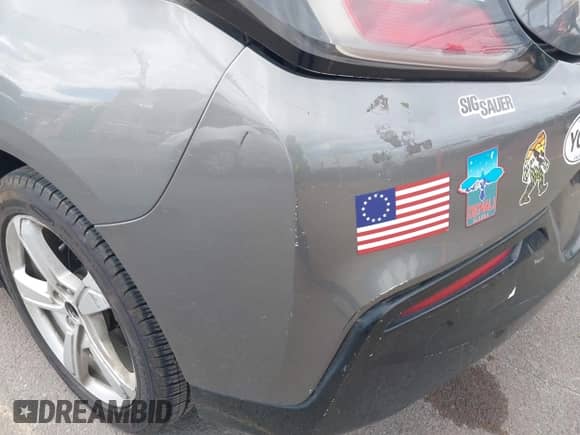 2017 Chevrolet Volt LT z VIN 1G1RA6S56HU119507, wystawiony jako IAAI lot #43145579 z przebiegiem 101 560 mil mil oraz . Historia ofert i sprzedaży dostępna na DreamBid. Obrazek 6.