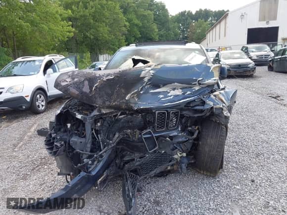 2020 Jeep Grand Cherokee High Altitude z VIN 1C4RJFCG0LC148801, wystawiony jako IAAI lot #42660249 z przebiegiem 86 972 mil mil oraz . Historia ofert i sprzedaży dostępna na DreamBid. Obrazek 12.