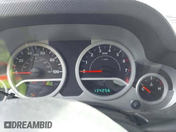 2007 Jeep Wrangler Unlimited Sahara с VIN 1J4GA59187L178391, выставлен на аукционе IAAI как лот 42422715 с пробегом 134 256 миль миль и . История ставок и продаж доступна на DreamBid. Изображение 7.