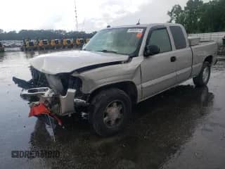 2005 GMC Sierra 1500 SLT z VIN 2GTEK19B551263431, wystawiony jako Copart lot #60635575 z przebiegiem 299 324 mil mil oraz Szkoda całkowita • Salvage title. Historia ofert i sprzedaży dostępna na DreamBid. Obrazek 1.