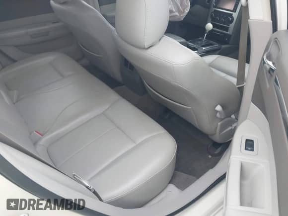 2010 Chrysler 300 Touring Signature with VIN 2C3CA5CV1AH142888, listed as a IAAI auction lot 43336980 with 92,311 mi miles and . Bid and sale history available at DreamBid. Image 8.