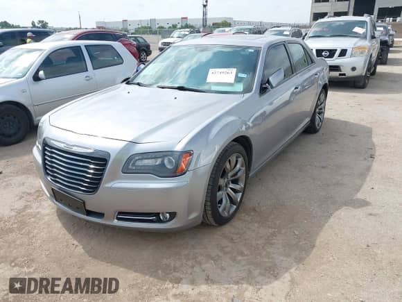 2014 Chrysler 300 S with VIN 2C3CCABG8EH223172, listed as a IAAI auction lot 42749263 with 119,518 mi miles and . Bid and sale history available at DreamBid. Image 17.