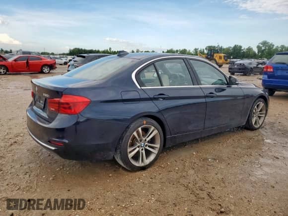 2017 BMW 3 Series 330i with VIN WBA8B9C58HK676220, listed as a Copart auction lot 60061405 with 55,577 mi miles and Salvage title. Bid and sale history available at DreamBid. Image 3.