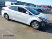 2016 Hyundai Elantra SE z VIN 5NPDH4AE9GH695765, wystawiony jako IAAI lot #43241867 z przebiegiem 205 118 mil mil oraz . Historia ofert i sprzedaży dostępna na DreamBid. Obrazek 1.